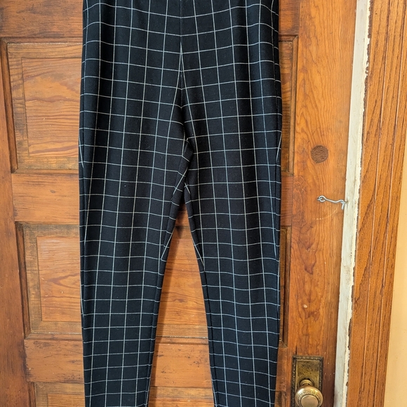 Express Black and White Checkered Leggings - Picture 1 of 4